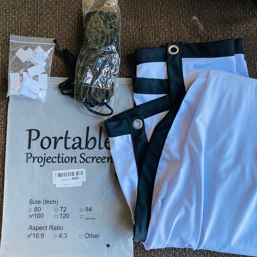 New 100 in Portable Projection Screen